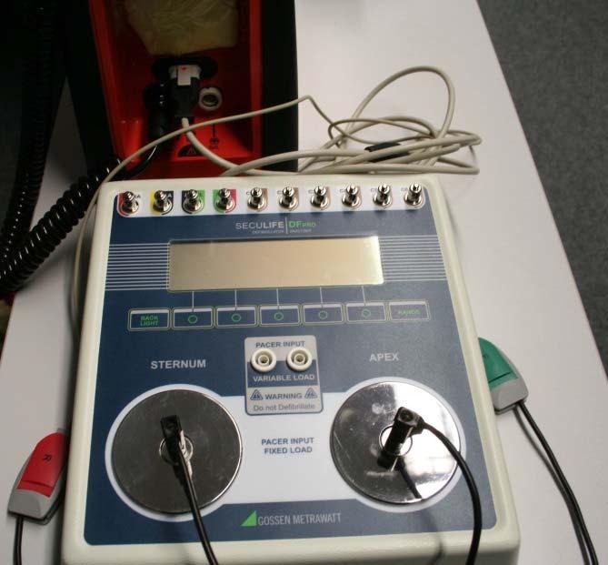 Connection of Defibrillator Tester Heart Rhythm Analysis 1.