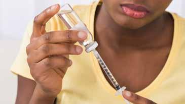 7 easy steps to drawing up a single type of insulin 1. Wash your hands with soap and water, then gather supplies: syringe, alcohol, swab, insulin and doses.