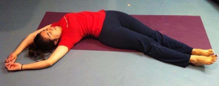 To counteract this, you must stretch the hip flexors and strengthen the abdominal muscles.