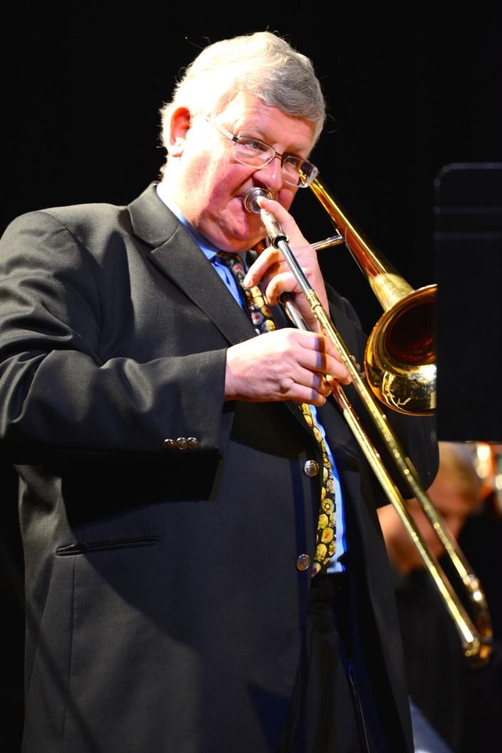 Al Kay Alastair (Al) Kay is widely recognized as one of Canada's finest trombonists and is recognized around the world.