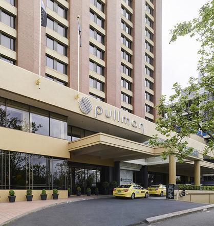 IHHC National Conference Venue 2019 The 38th National IHHC Conference will be held at: THE PULLMAN ON THE PARK 192 Wellington Parade 3002 Melbourne, Australia Tel: (+61) 3/9419 2000 Fax: (+61) 3/9419