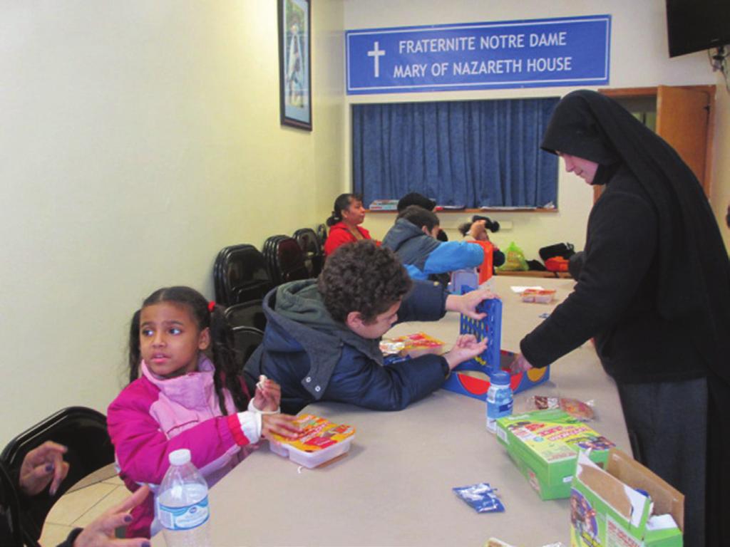 In 2017, Fraternite Notre Dame continued to offer services for the poor on a daily basis, and also organized special events for Thanksgiving and Christmas.