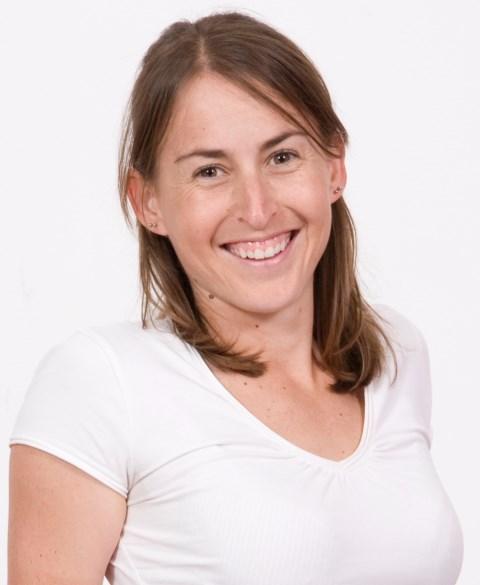 JACQUI BUNGE, DC - Jacqui Bunge is a chiropractor with a special interest in paediatrics. She qualified from the University of Johannesburg in 2007 and received an award of distinction.